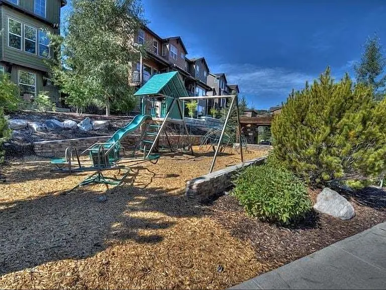 901 W Abigail Dr — Photo 41