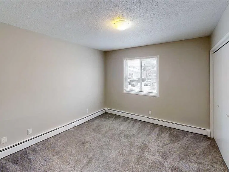 10114 105th Ave #202 — Photo 11