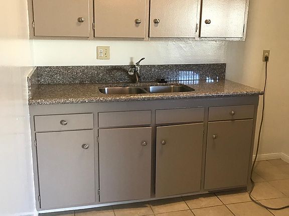 4th image of 12601 Flower St #7
