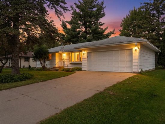 8920 61st Ave N, New Hope, MN 55428