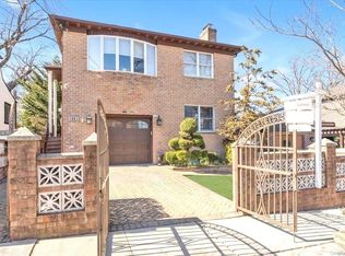 1412 156th St, Whitestone, NY 11357