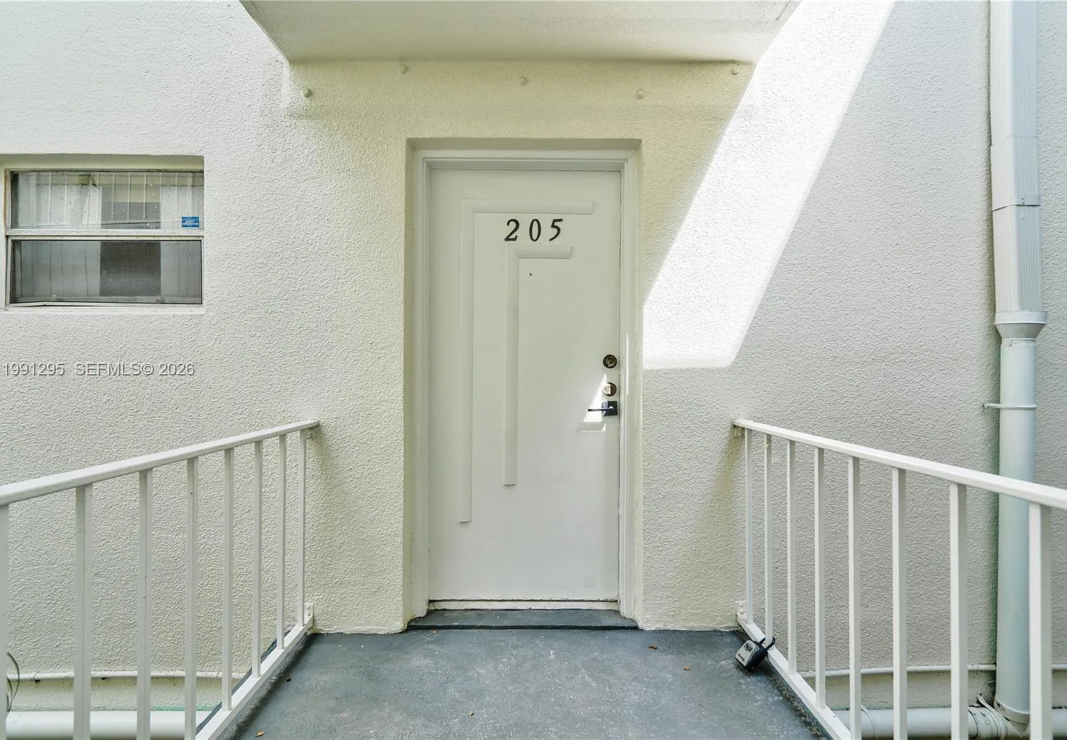 Springcrest Condo — Photo 3
