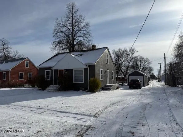 616 E Walnut St, Sisseton, SD 57262