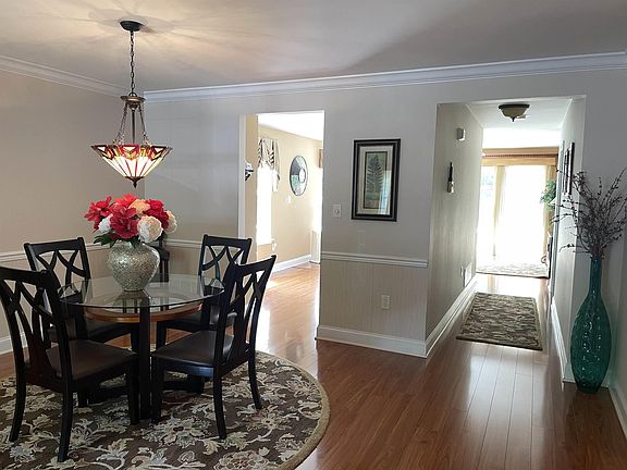 5th image of 644 Chancery Ln #644