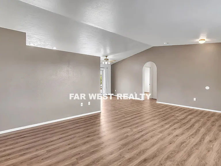 4945 N Harlequin Dr — Photo 6