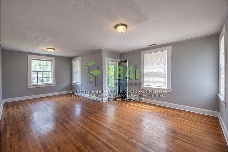 3 bed, 1.0 bath, 1238 sqft, $875 — Photo 3