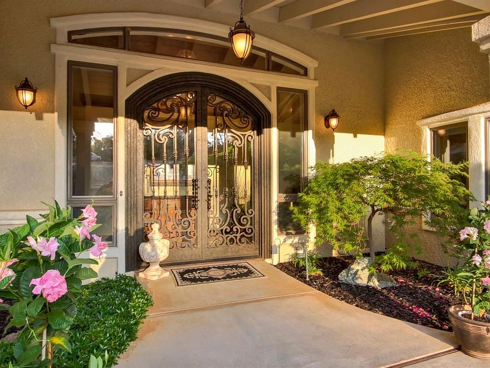 1st image of 13530 Moss Rock Dr