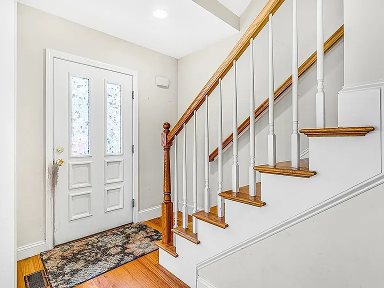 1281 Elm St — Photo 2
