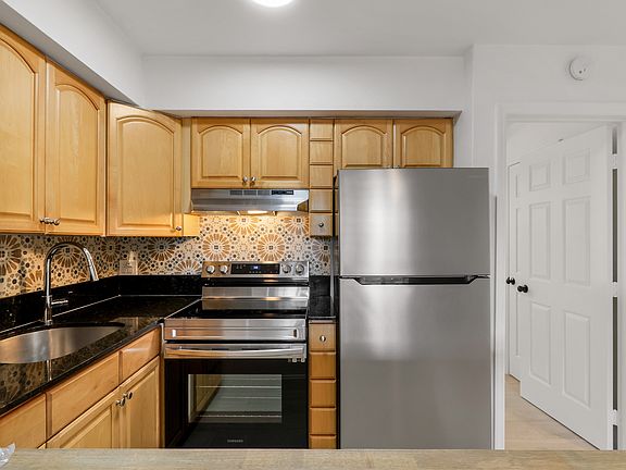 2nd image of 1125 SW 15th Ave #3