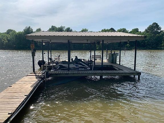 2nd image of 137 Dolly Dr