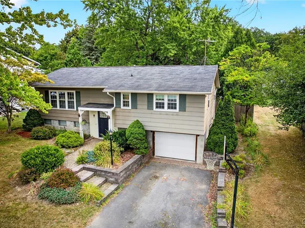 115 Sotherden Dr, Liverpool, NY 13090