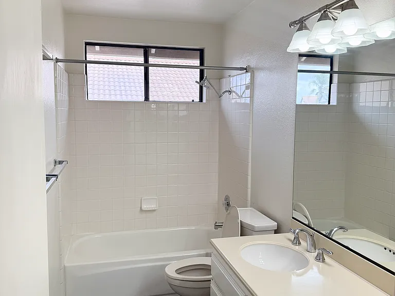 15981 Lofty Trail Dr — Photo 19