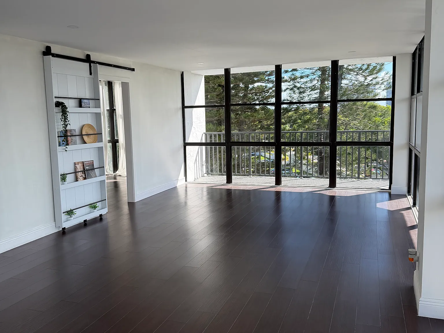 3 bed, 1430 sqft, $3,000 — Photo 2