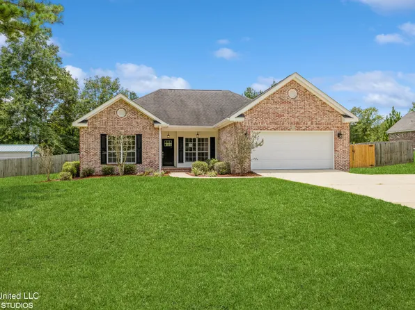 83 Hunters Walk Rd, Wiggins, MS 39577