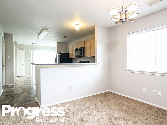 5th image of 6221 Settlers Square Ln