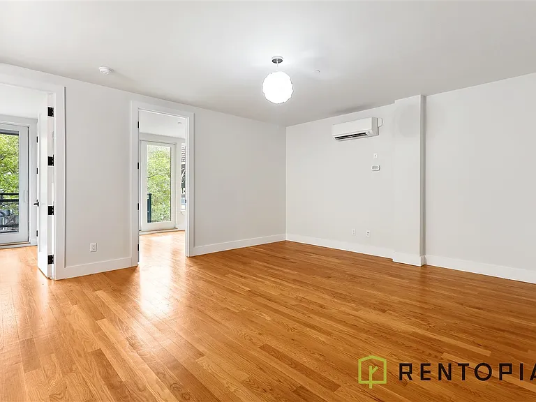 854 Metropolitan Ave #2A — Photo 1