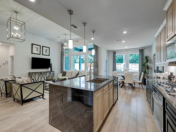 Plan 4069 kitchen - staged