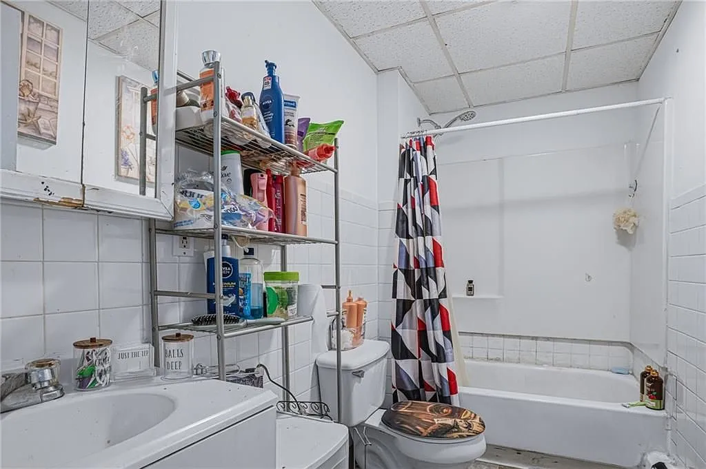 2 bed, 1.0 bath, 1778 sqft, $1,800 — Photo 3