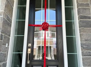 8 Andrew Knowles Ln, East Gwillimbury, ON L0G 1M0