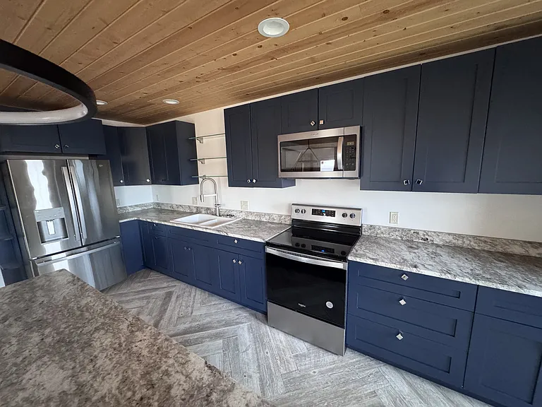 232 Valverde St — Photo 76