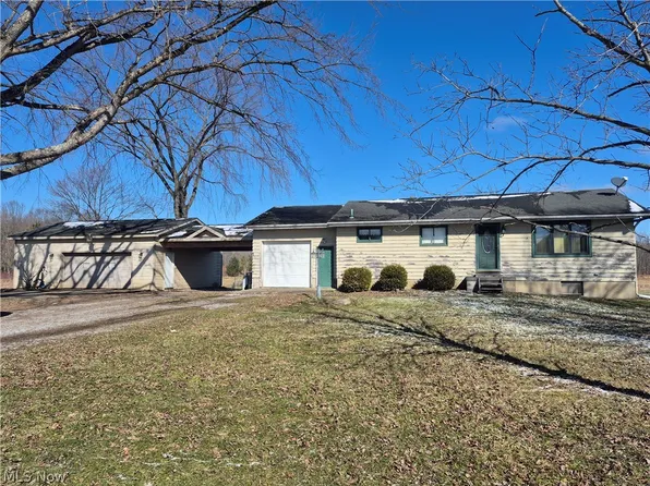 7695 Norton Rd, Garrettsville, OH 44231