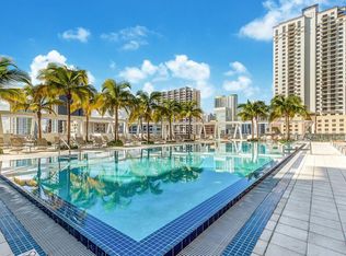 1111 SW 1st Ave APT 2115, Miami, FL 33130