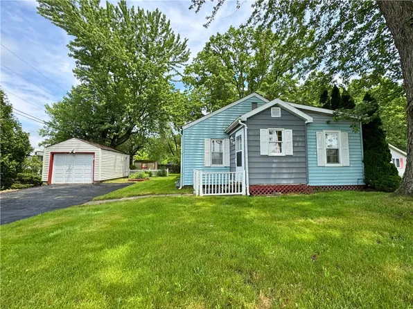 544 E Main Str Ext, Grove City, PA 16127