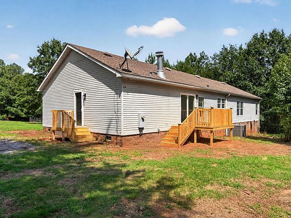 2nd image of 2116 Blackstock Rd