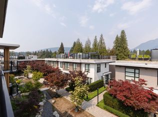 3220 Connaught Cres #402, North Vancouver, BC V7R0A5