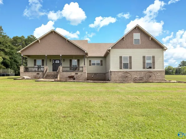 256 W D Harvey Rd, Falkville, AL 35622