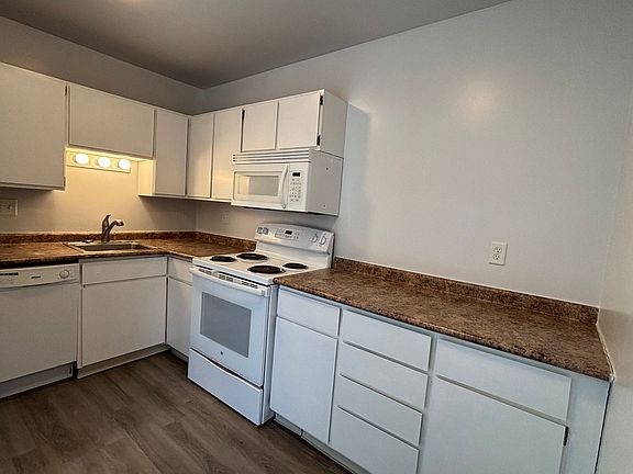 4th image of 4031-4039 S Rose St #4039-101