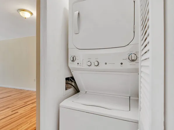 527 A Martin Luther King Jr Drive image 10 of 14