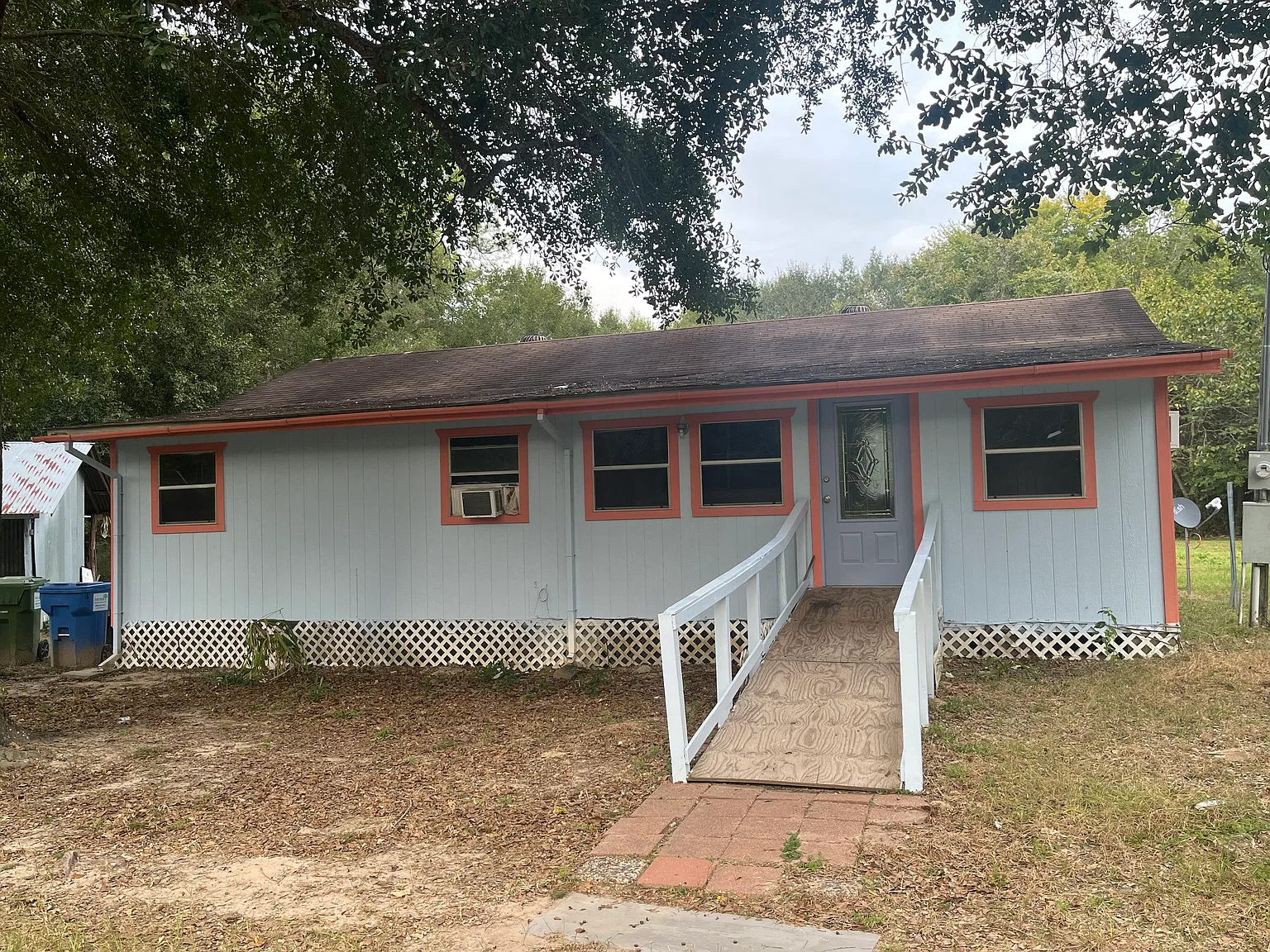 2 bed, 960 sqft, $900 — Photo 1