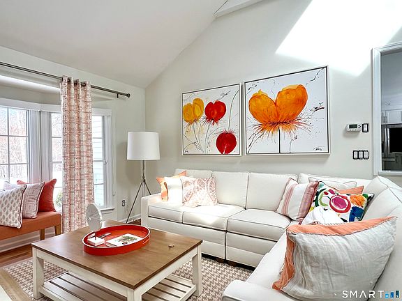 3rd image of 17 Tall Oaks Road