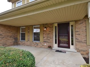 6N086 Woodview Ln, St Charles, IL 60175