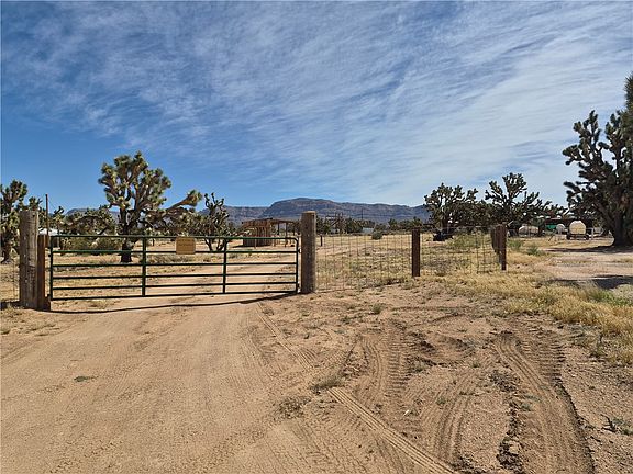 3rd image of 26182 N Pear Avenue