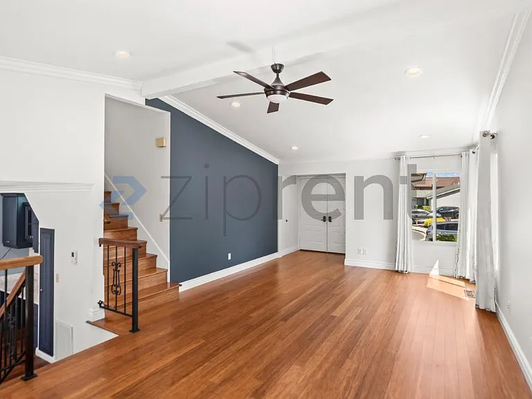44 Bridlepath Ct — Photo 6