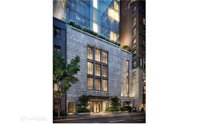 Sold by Douglas Elliman | media 24