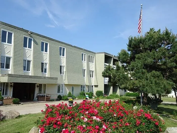Hyannis House Apartments — Photo 19