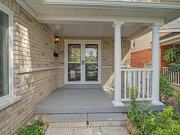 3rd image of 521 Hickory St N