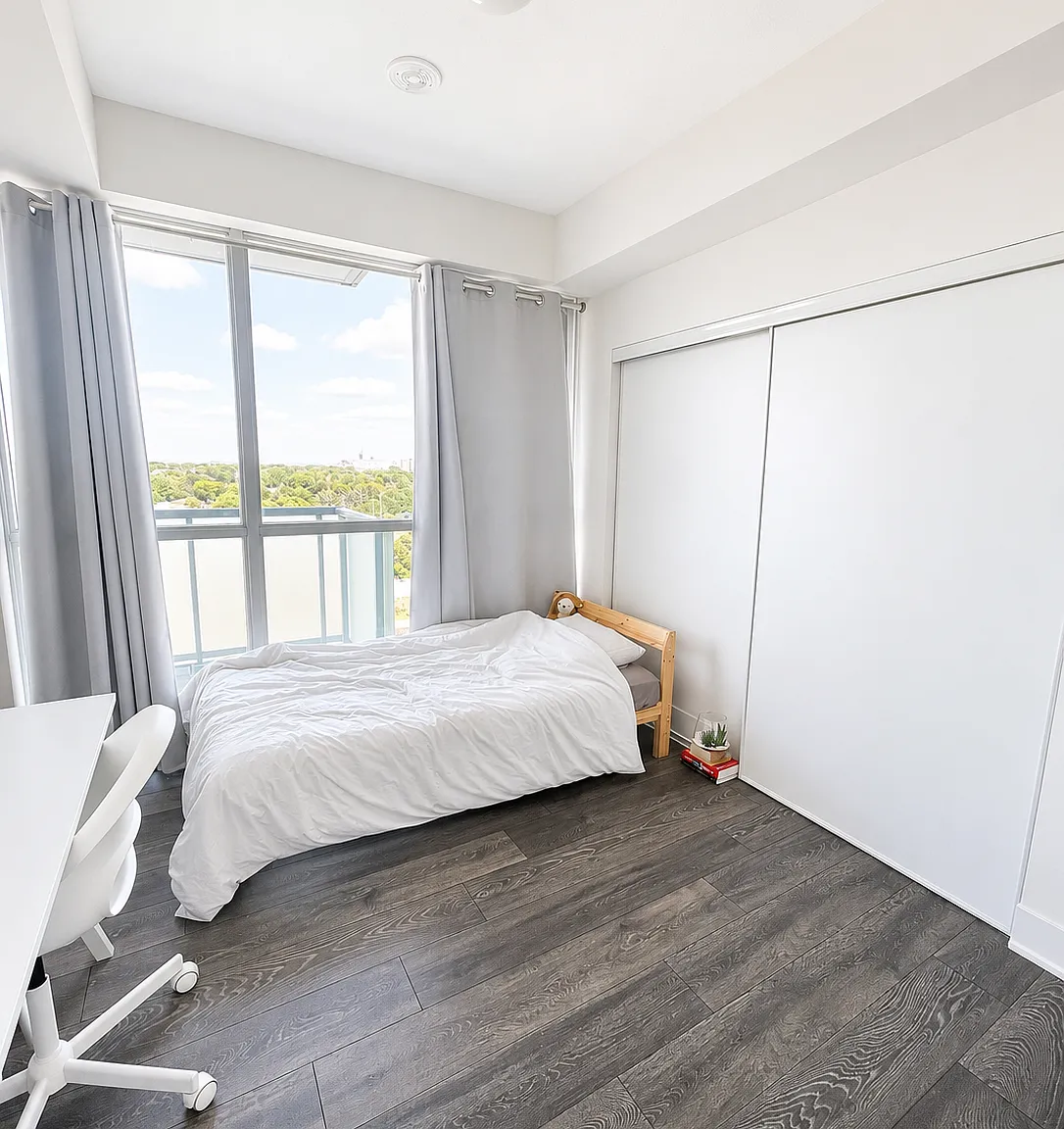2 bed, 700 sqft, $1,300 — Photo 3