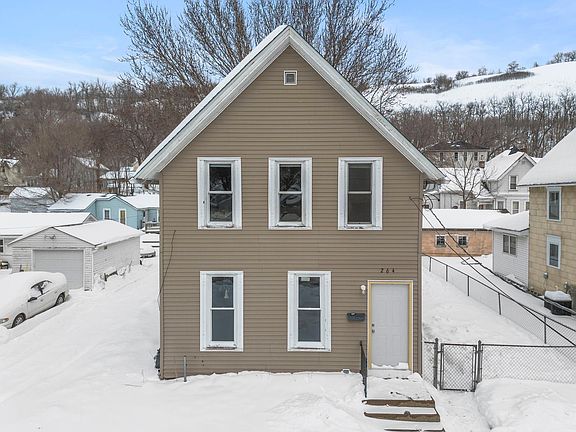 2nd image of 264 E 5th St