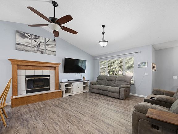 5th image of 1006 N Park Rd