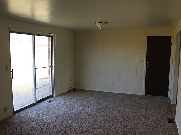3rd image of 6523 Glen Ivy Dr