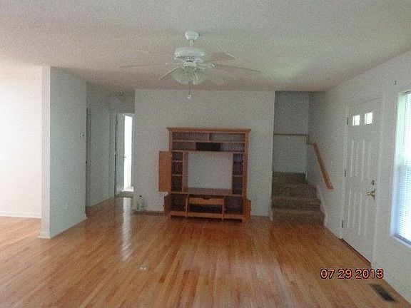 4th image of 56 Meldaway Dr