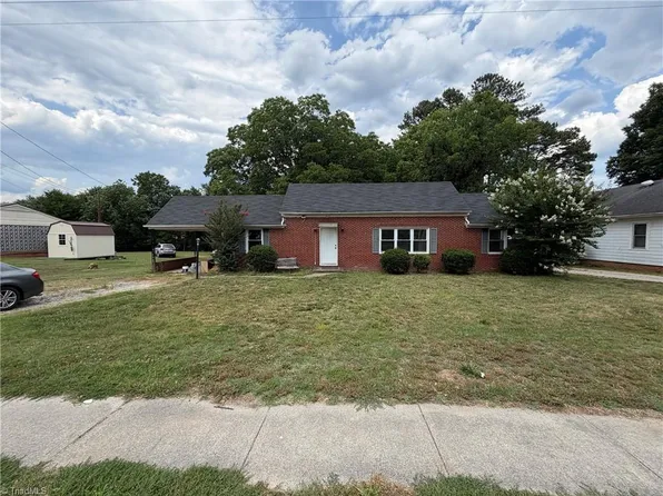 992 Main St, Yanceyville, NC 27379