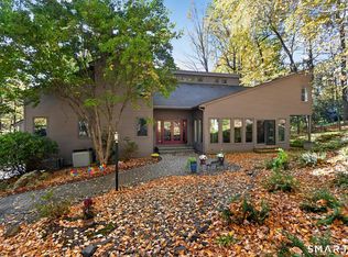 38 High Hill Rd, Bloomfield, CT 06002