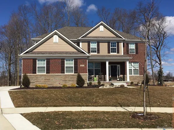 13500 Prestonville Dr, Shelby Township, MI 48315