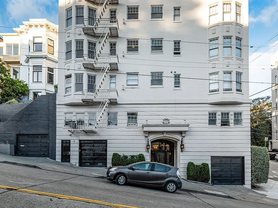 2355 Leavenworth