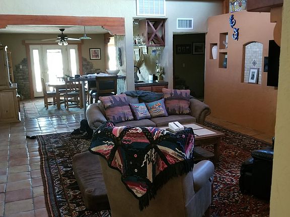 Living room with tongue and groove ceiling 